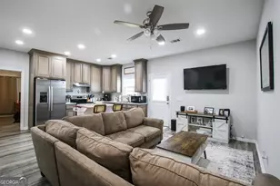 11769 Henry St, Claxton, GA 30417 - Photo 14