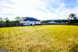 11769 Henry St, Claxton, GA 30417 - Photo 6