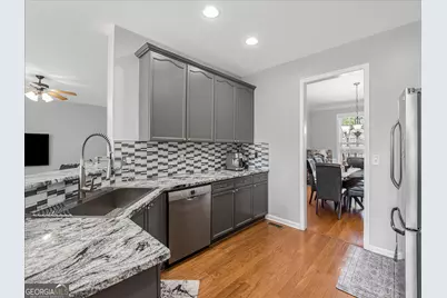 3337 Hinsdale Lane, Buford, GA 30519 - Photo 12
