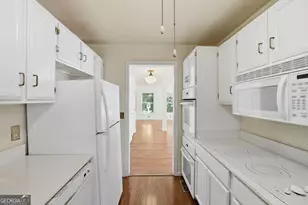 231 Stornoway Dr, Clayton, GA 30525 - Photo 14