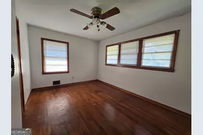 677 Shellnut Dr, Forest Park, GA 30297 - Photo 10