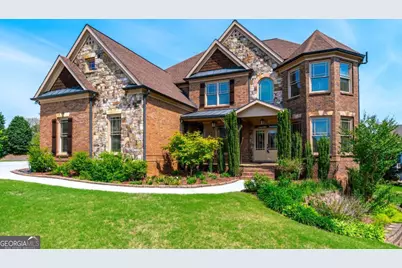 2537 Monta Vista Way, Hoschton, GA 30548 - Photo 1