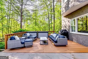 7635 Blandford Pl, Sandy Springs, GA 30350 - Photo 18