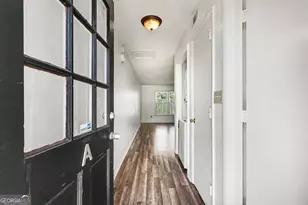 2060 Kings Gate Circle, Snellville, GA 30078 - Photo 2