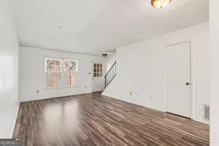 2060 Kings Gate Circle, Snellville, GA 30078 - Photo 6