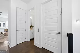 1801 Huntington Hill Ln NW, Atlanta, GA 30309 - Photo 20