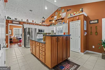 1405 Shiloh Oak Drive, Loganville, GA 30052 - Photo 10