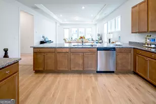 106 Club Cresswind Dr, Newnan, GA 30265 - Photo 6