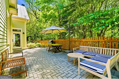 104 Fairview Street, Decatur, GA 30030 - Photo 2