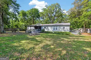 149 Dorothy Cir, Waynesville, GA 31566 - Photo 2