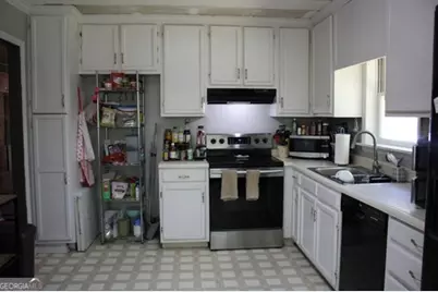 302 James Place, Macon, GA 31220 - Photo 4