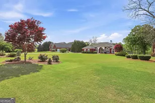 110 Lake Park Ct, Sharpsburg, GA 30277 - Photo 2