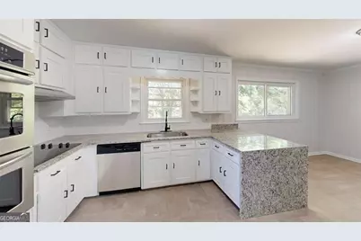 8 Larose Drive SW, Marietta, GA 30060 - Photo 12