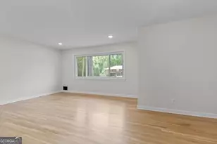 8 Larose Dr SW, Marietta, GA 30060 - Photo 22
