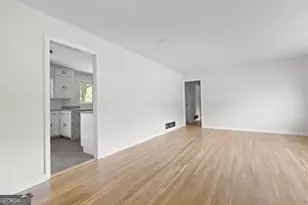 8 Larose Dr SW, Marietta, GA 30060 - Photo 6