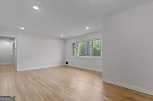 8 Larose Dr SW, Marietta, GA 30060 - Photo 4