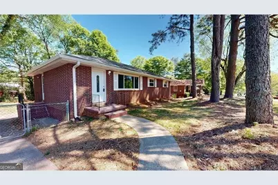8 Larose Drive SW, Marietta, GA 30060 - Photo 2