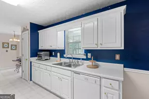 215 Pebble Creek Dr, McDonough, GA 30253 - Photo 16