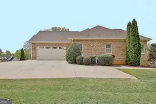 100 Wickham Dr, Tyrone, GA 30290 - Photo 4