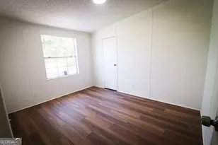 140 Milner St, Meansville, GA 30256 - Photo 8