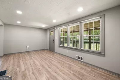 11 Swan Drive, Newnan, GA 30263 - Photo 8