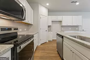 8047 Dickens Dr, Fairburn, GA 30213 - Photo 20