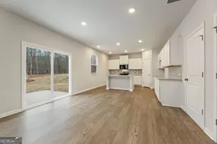 8047 Dickens Dr, Fairburn, GA 30213 - Photo 18