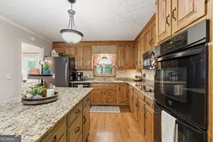 533 Wildwood Cir, Clarkesville, GA 30523 - Photo 12