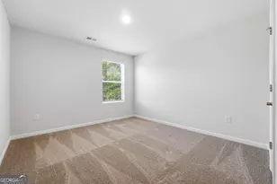 3639 Parkway James Dr, Snellville, GA 30039 - Photo 10