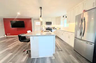 4380 Janice Dr, Atlanta, GA 30337 - Photo 4