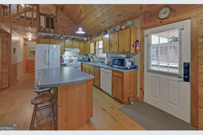 380 Bear Foot Drive, Blue Ridge, GA 30513 - Photo 2