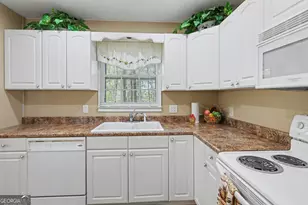 542 Eastern Cross Ln, Clayton, GA 30525 - Photo 12