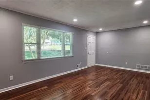 1096 Deleon Ct, Clarkston, GA 30021 - Photo 4