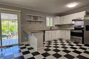 1096 Deleon Ct, Clarkston, GA 30021 - Photo 6