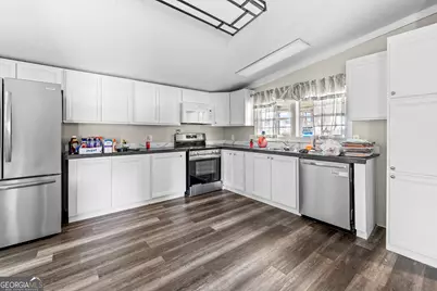 1916 Danielle Drive, Waycross, GA 31503 - Photo 4