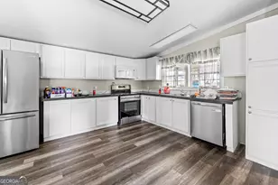 1916 Danielle Dr, Waycross, GA 31503 - Photo 4