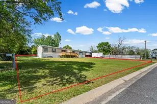 1916 Danielle Dr, Waycross, GA 31503 - Photo 2