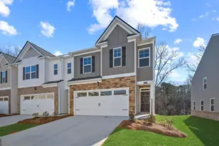 1402 Gray Br Dr, Lawrenceville, GA 30045 - Photo 2