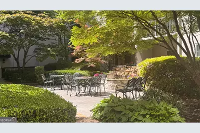 1075 Peachtree Walk NE #221, Atlanta, GA 30309 - Photo 2