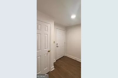1075 Peachtree Walk NE #221, Atlanta, GA 30309 - Photo 4
