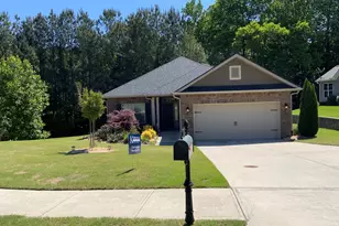 832 Hidden Hollow Cir, Commerce, GA 30529 - Photo 2
