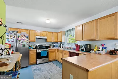 6408 Sparrow Way, Stone Mountain, GA 30087 - Photo 6