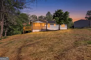 165 Pearl St, Clarkesville, GA 30523 - Photo 2