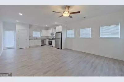 130 English Oak Lane, Warner Robins, GA 31093 - Photo 2