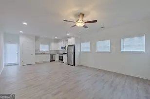 130 English Oak Ln, Warner Robins, GA 31093 - Photo 2