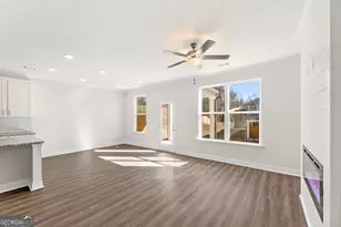 5649 Overview Dr, Flowery Branch, GA 30542 - Photo 8