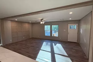 1048 Austin Pl SE, Darien, GA 31305 - Photo 4