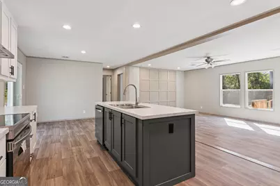 1048 Austin Place SE, Darien, GA 31305 - Photo 6
