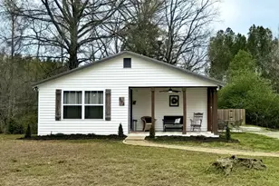 592 Gordy Cir, Tunnel Hill, GA 30755 - Photo 2