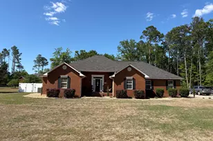 713 Sharpe Dr, Vidalia, GA 30474 - Photo 1